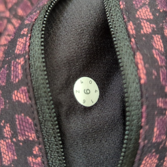 Lululemon Speed Tight V Shatter Weave Dust Coral Plum Size 6 - Picture 16 of 16